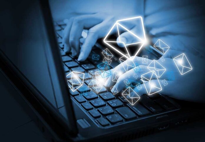 Sending,Email,Marketing