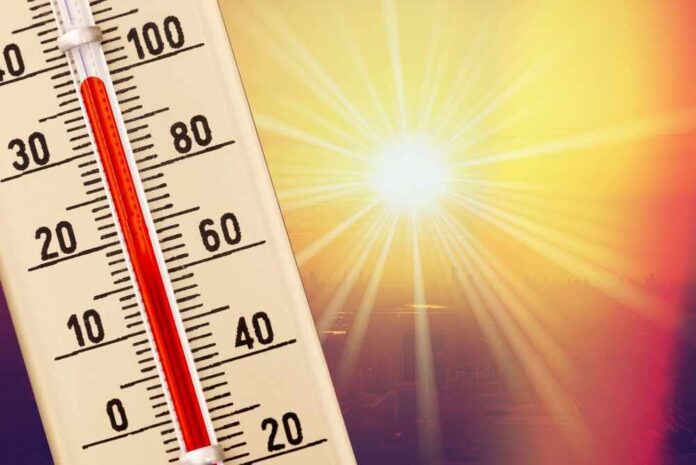 shutterstock_2452421951.jpg featured image Thermometer shows high temperature under scorching sun.