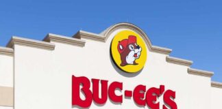 Buc-ee's store sign featuring a beaver mascot